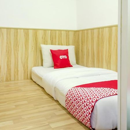 OYO 90028 Ragula Hotel Johor Bahru Exterior foto
