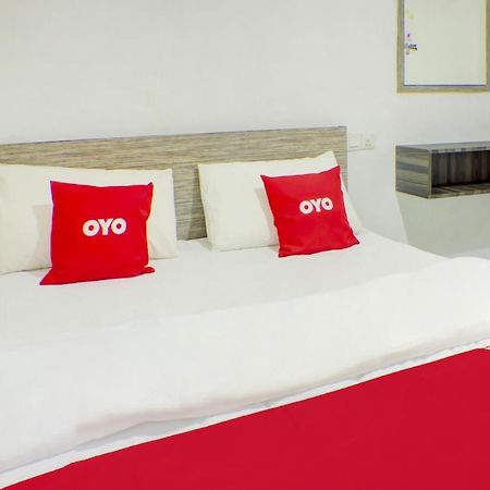 OYO 90028 Ragula Hotel Johor Bahru Exterior foto